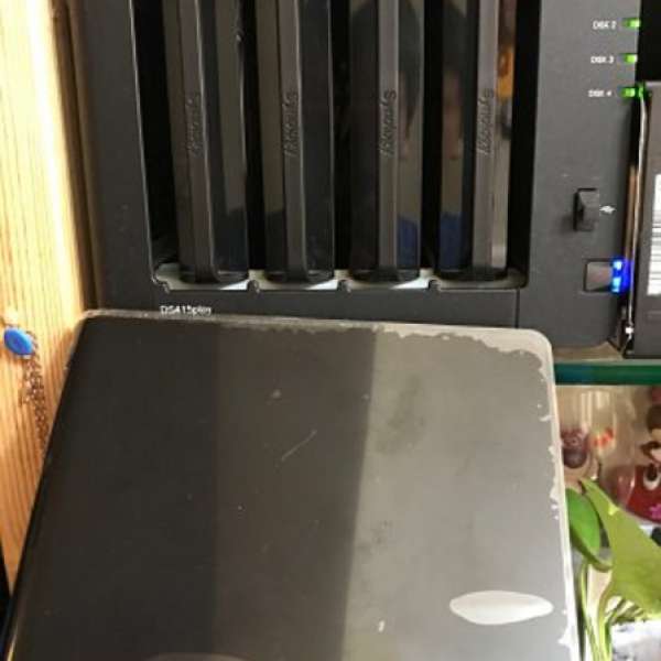 Synology DS415Play 4 Bay Nas ***配原裝火牛***