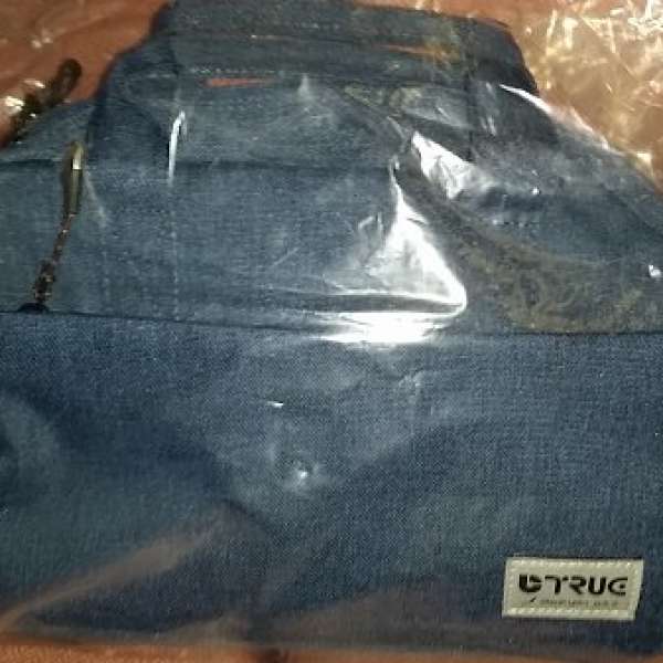 全新日本Estimi品牌 True 未用大型寶藍色牛仔布面相機袋