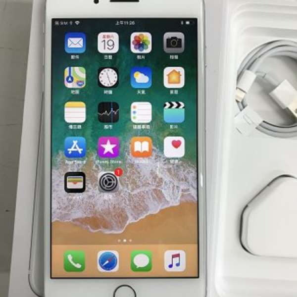 99%New UK Apple iPhone 8 Plus 64GB Silver UK Version, 保到15-4-2019