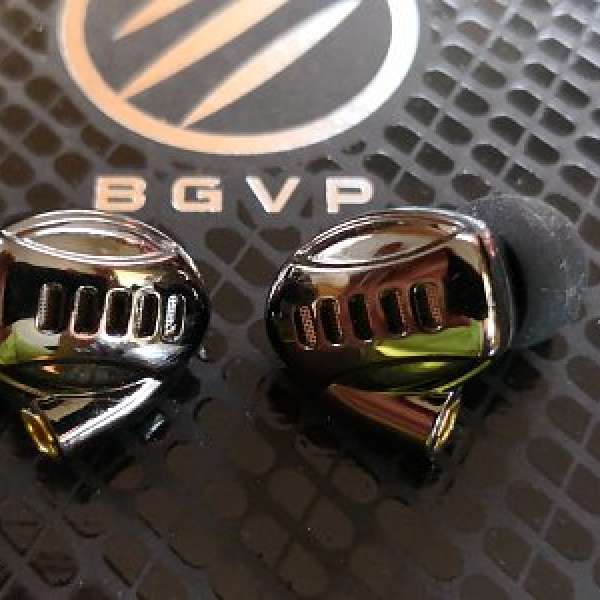 BGVP DM5 (兩圈兩鐵金屬殼耳機)