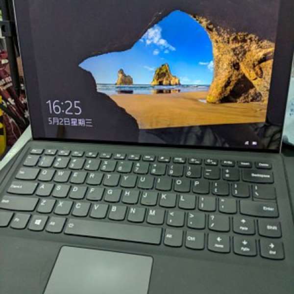 Lenovo Miix510 85% 新 i5 6200u 8GB Ram 256SSD