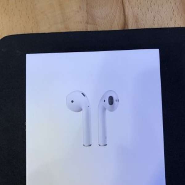 全新 AirPods 香港行貨，保養未開始