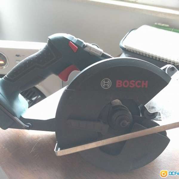 Bosch 工具 充電 金屬切割 圓鋸 風車鋸 博世 GKM 18 V-LI 18V充電  (淨機)