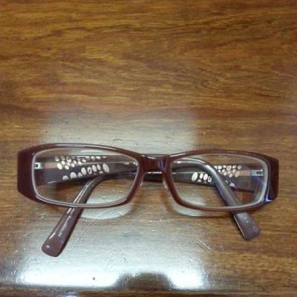 新淨 AGNES B  眼鏡框,只售HK$200(不議價)請看貨品描述