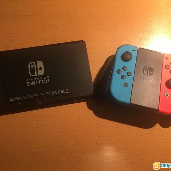 Nintendo Switch 主機 紅藍（帶盒單齊配件）+ 薩爾達中文版
