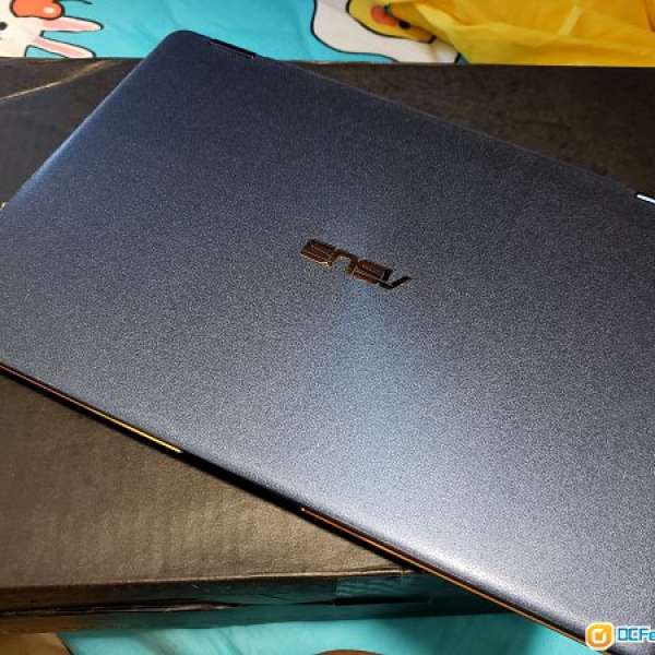 99.9%,新 ASUS ZenBook Flip S UX370UA i5-8250U 行貨