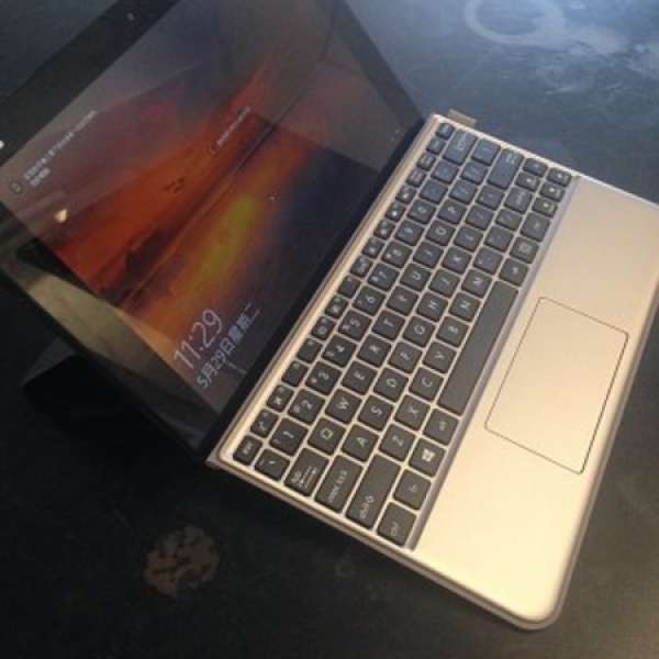 9成半新 Asus Transformer Mini T103HAF (4G Ram, 128G HD, 1年保)