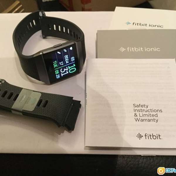fitbit ionic 99%new