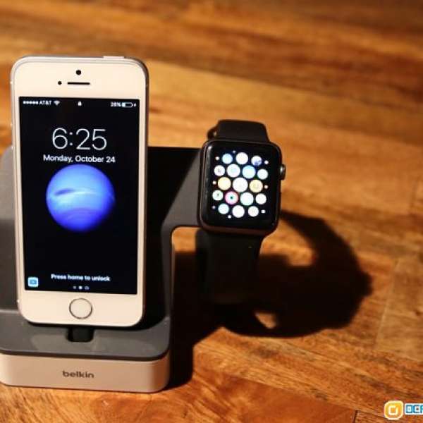 PowerHouse charging dock for Apple Watch and iPhone  / Applewatch S2