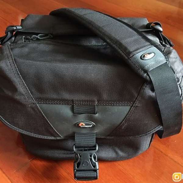 Lowepro Stealth Reporter D300AW