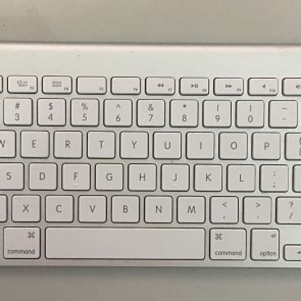 90% New Apple wireless Keyboard Gen 1