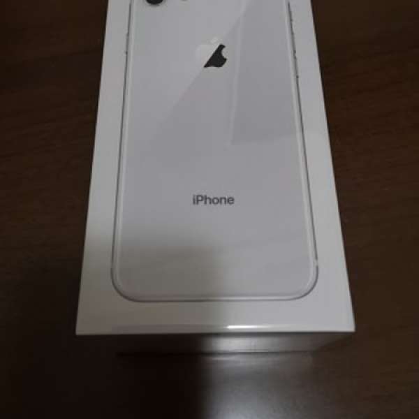 iPhone 8 64G Silver