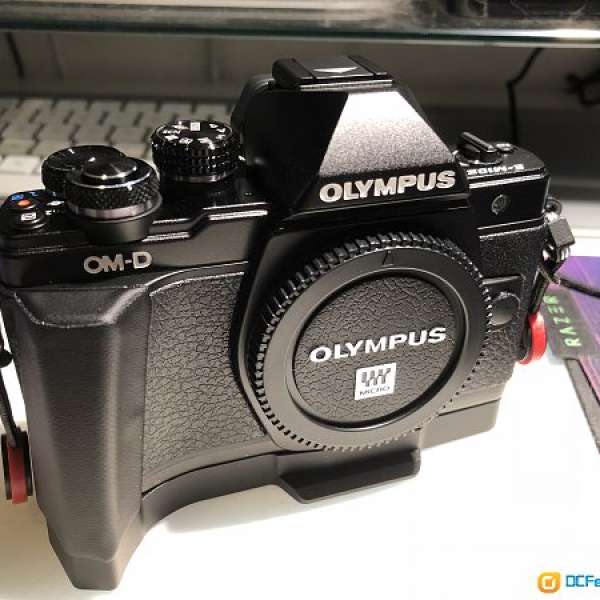 Olympus OM-D EM10 mark 2 （行貨 9成9 新）
