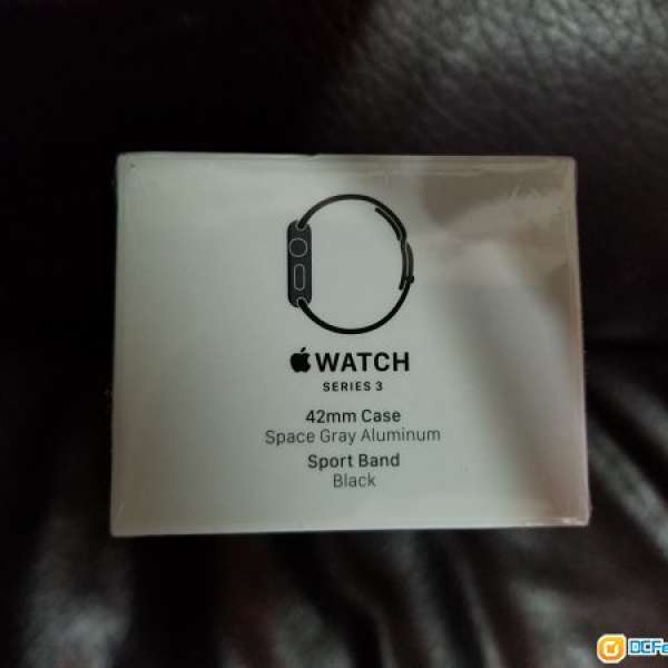 Apple watch Series 3 (42mm) GPS 版 Space Gray Aluminum全新未開封$2500