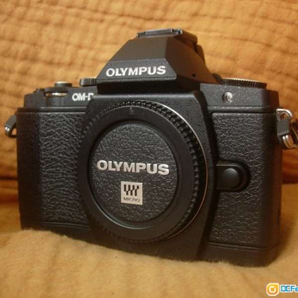 ( 新淨 ) Olympus OM-D  E-M5  無反相機__行貨 有盒