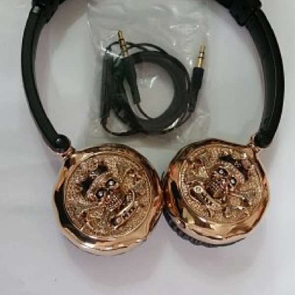 Brand New MIXX Swarovski Stone Skull Headphone