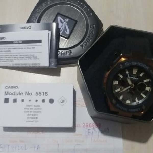 出售行99% casio g-shock gsts120L-1a 新款光動能真皮手錶。有單保到明年5月份。新...