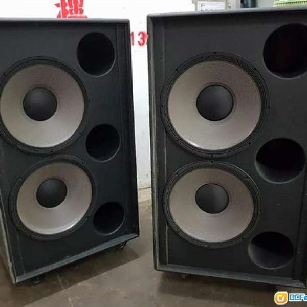 4642A Dual 460 mm (18 in.)Subwoofer System