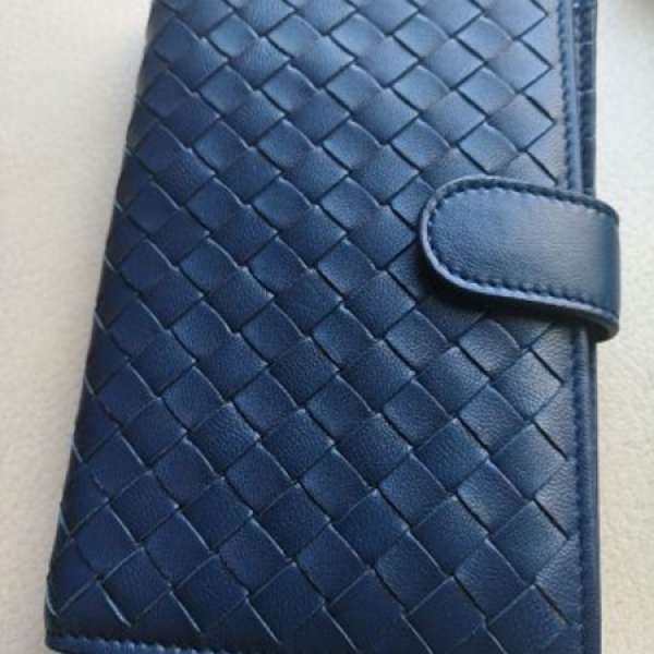 保證全新BV Bottega Veneta 藍銀包,有包裝可作禮物（not LV, Praday, Gucci)