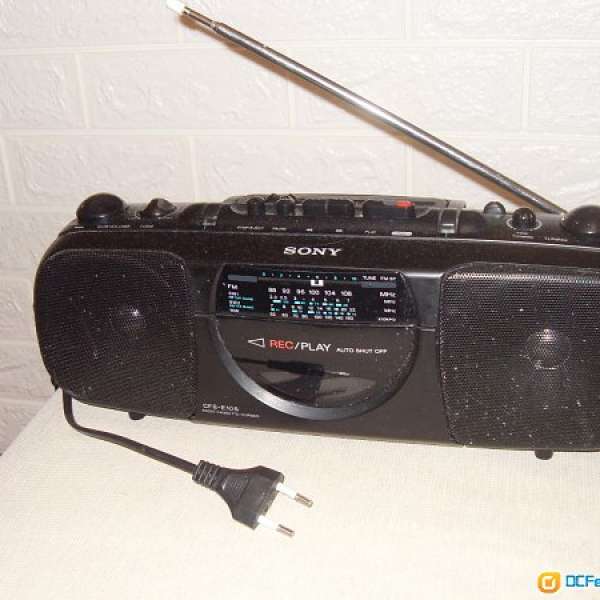 SONY  卡式收音機