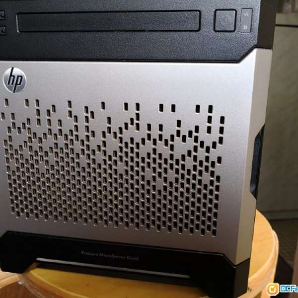 HP Microserver Gen8 90% new