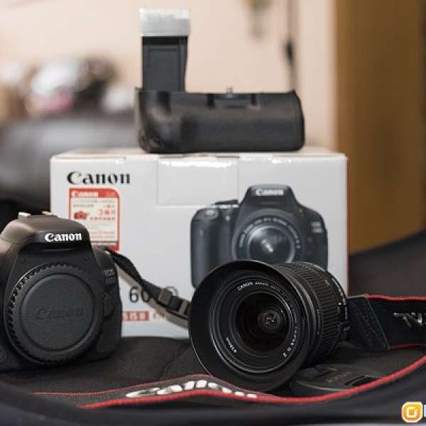 Canon EOS 600D and kit lens with hand grip