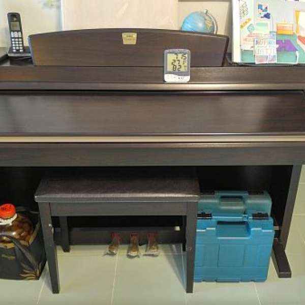 Yamaha CLP-240 電子鋼琴