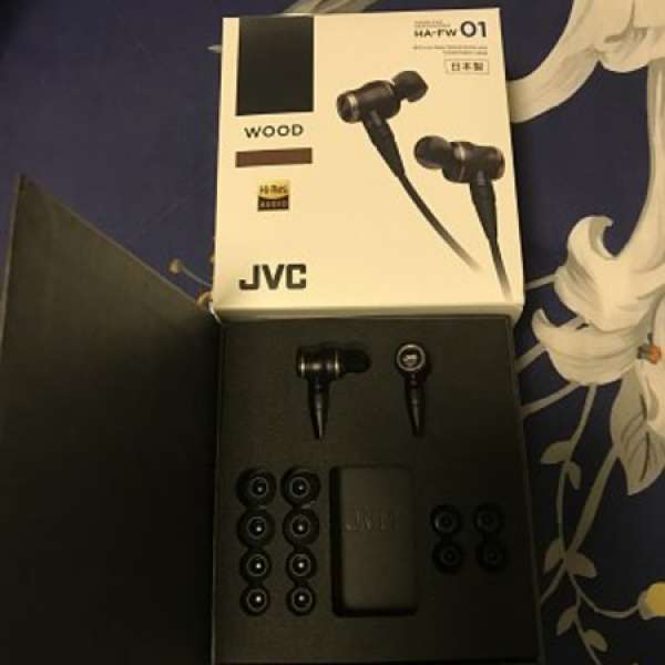 99%新jvc 旗艦耳機fw01,可賣可換其他mmcx耳機