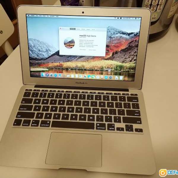 MacBook Air 11" Early-2015 （i5 / 128gb SSD / 4gb 標準配置）八成新