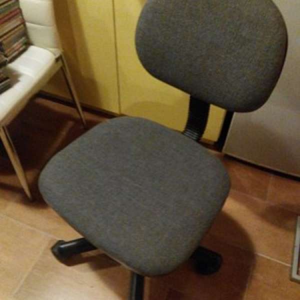 Office chair  寫字櫈（有轆）