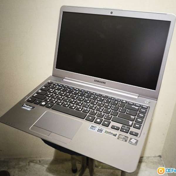 SAMSUNG 503U Ultrabook，Intel i5-3317U CPU，8G Ram，128G SSD，13.3" LED