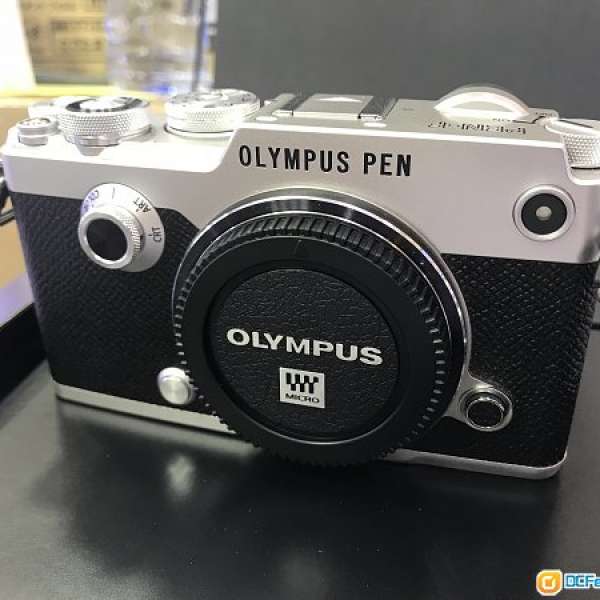 Olympus PEN-F 連17mm f1.8 Silver