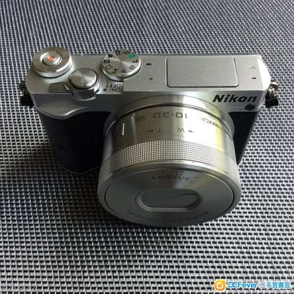 Nikon j5 body + 10-30mm f/3.5-5.6 pd zoom 銀色 not v1 v2 v3 j1 j2 j3 j4