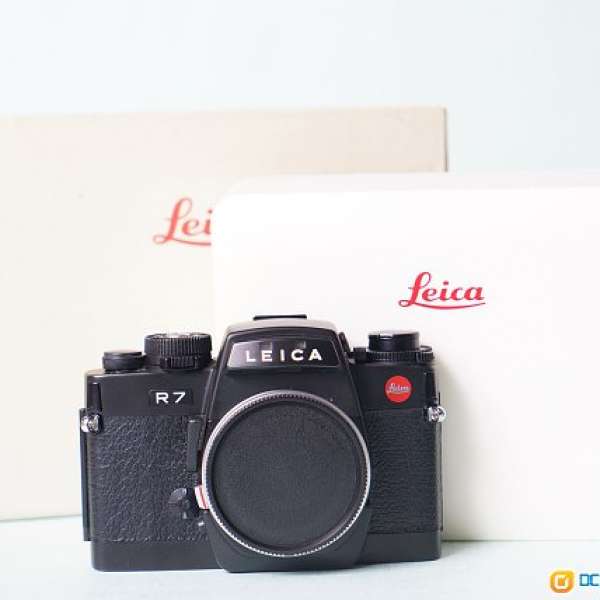 Leica R7 SLR film camera (boxset)