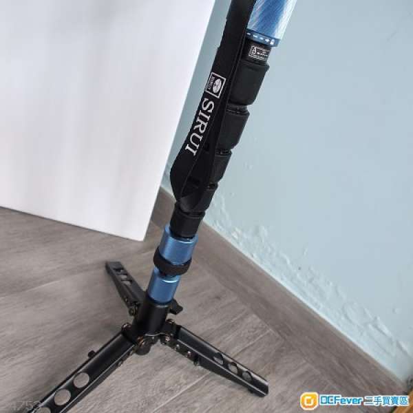 Sirui  P-426S Carbon Fiber Monopod 碳纖維攝錄單腳架連支撐三腳連袋