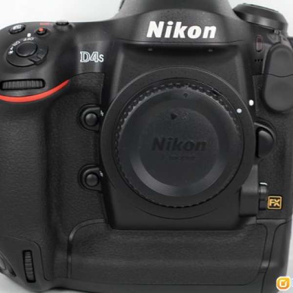 99%完美Nikon D4s (快門788) 行貨（全齊）跟成4千蚊配件 -2粒原廠高容量電+64GB卡...