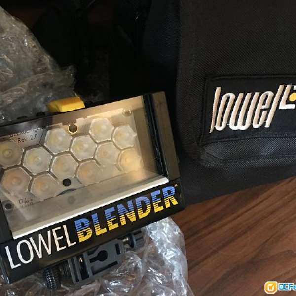 Lowel Blender AC/DC Kit 可調光暗色LED燈 拍片人像攝錄專用