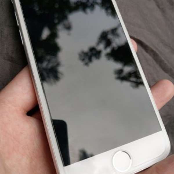 二手IPhone 8 silver 64gb