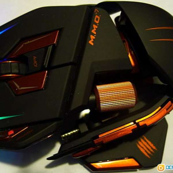 Mad Catz M.M.O.7  ((6400dpi 雷射電競滑鼠))