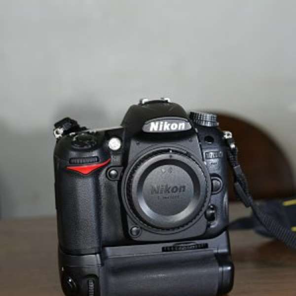 Nikon D7000 + Nikkor 17-55mm 2.8 + Nikkor 18-200 mm
