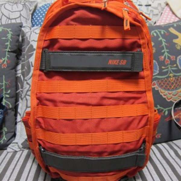 Nike SB 橙色背包可放laptop