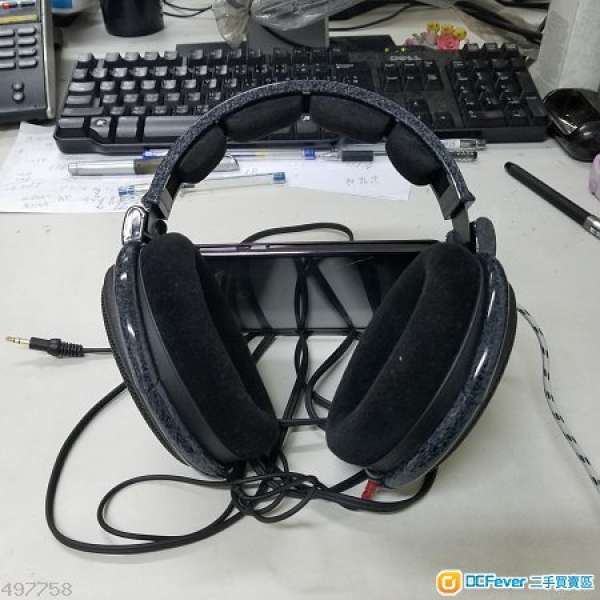 SENNHEISER HD600