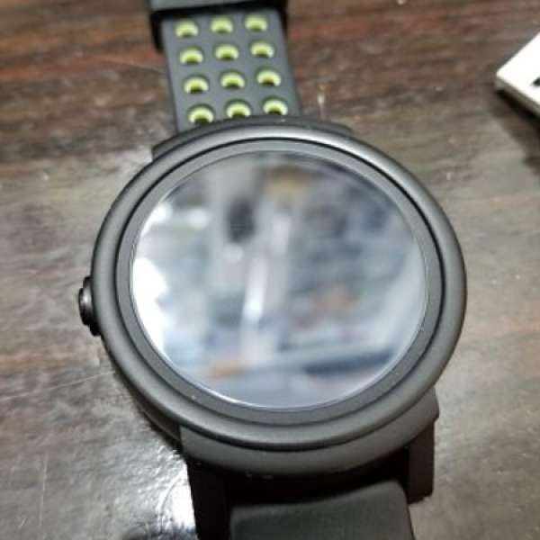 95%New Ticwatch E 連叉電線X2, 錶帶X2
