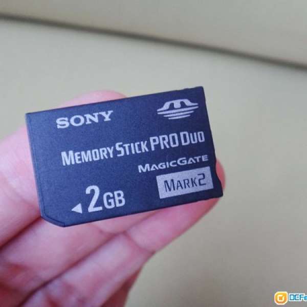 SONY MEMORY STICK PRO DUO 2G  ( MADE IN JAPAN )