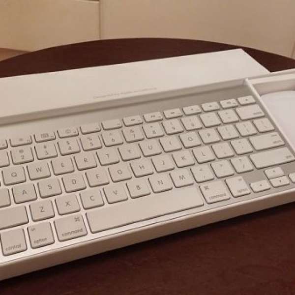 Apple 一代wireless keyboard mouse有盒