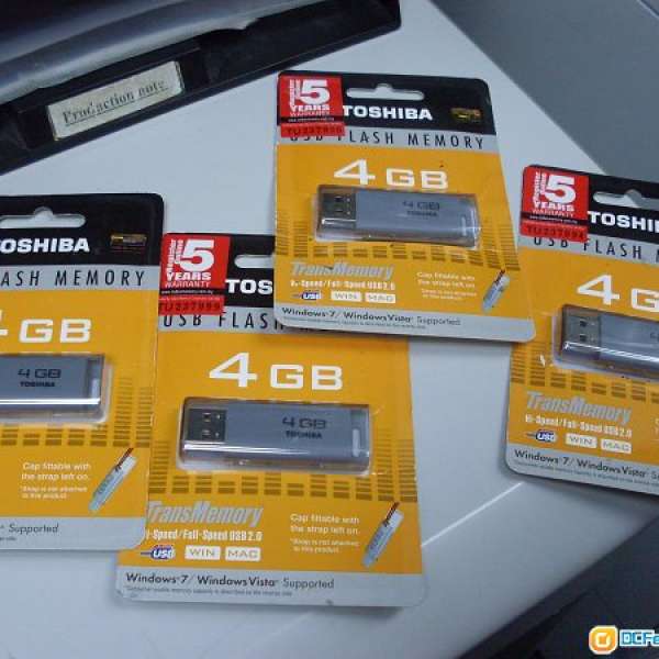 NOS  Toshiba  4GB USB