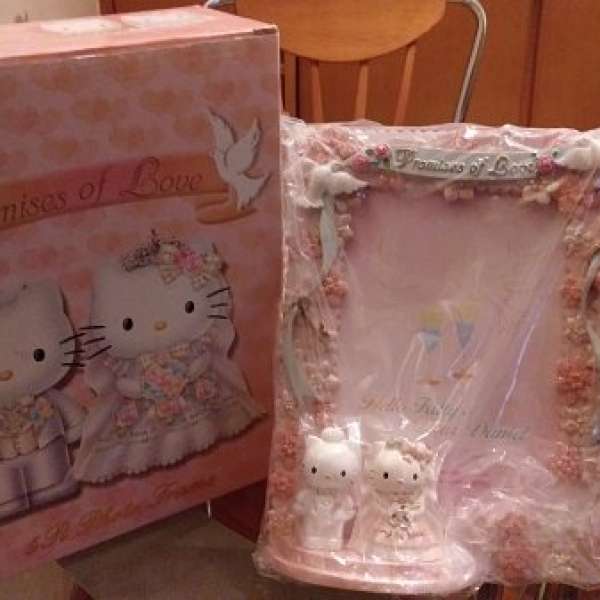 全新 Hello Kitty 相架， 有盒