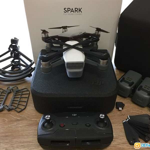 DJI Spark Flymore Combo 3電