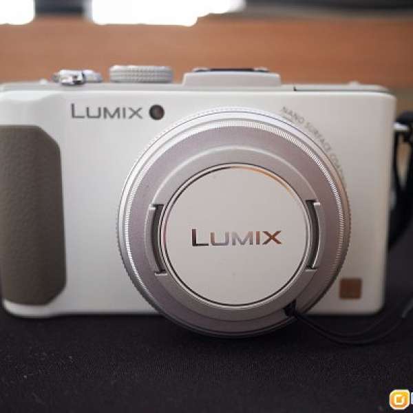 Panasonic LUMIX LX7