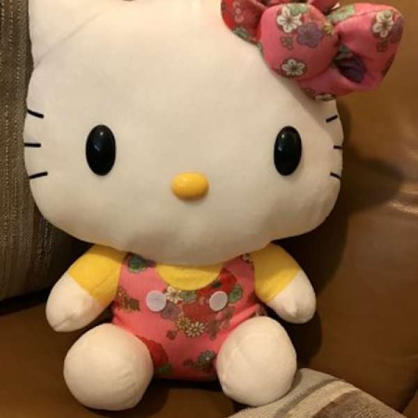 Hello Kitty 櫻花🌸毛公仔～未剪牌的